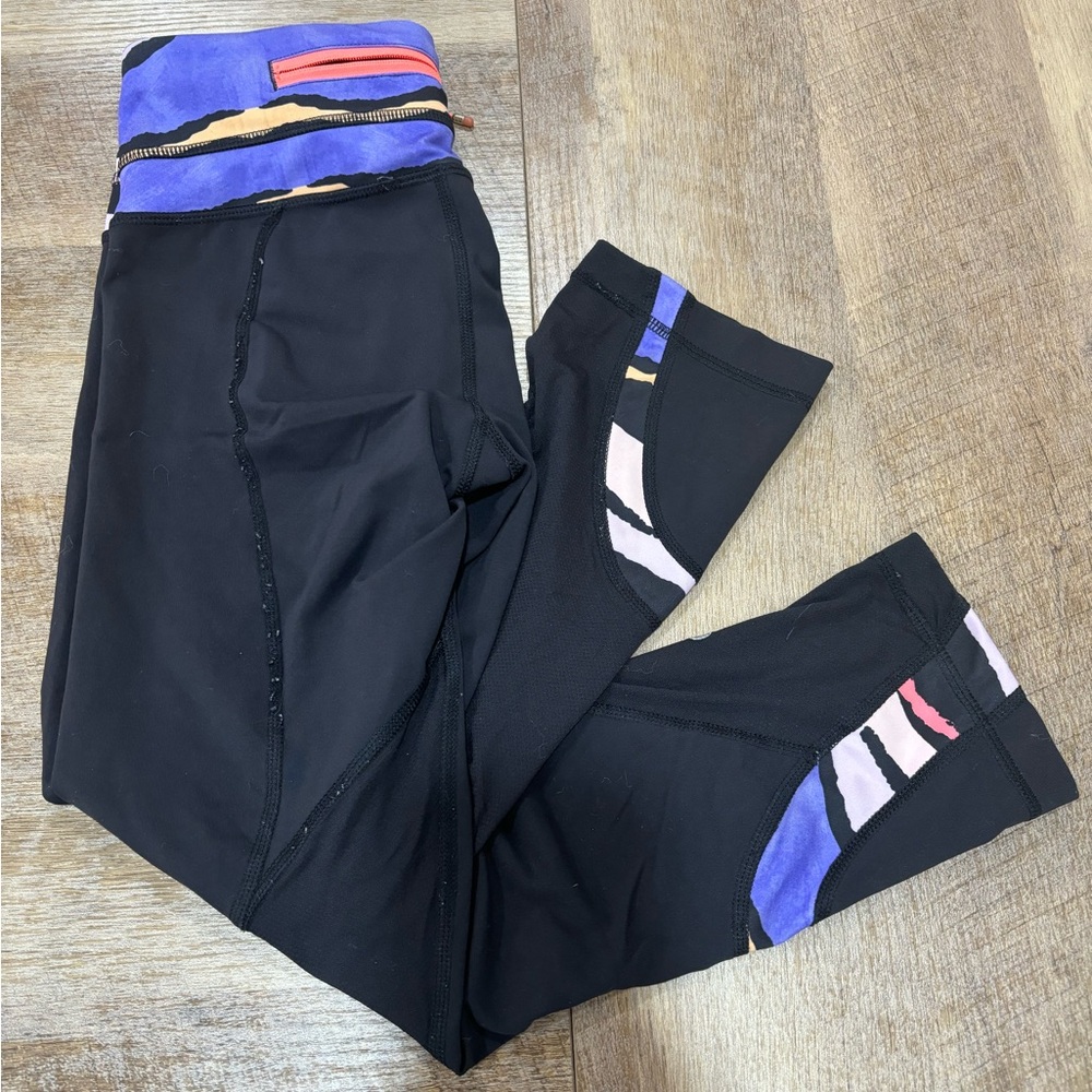 Lululemon Wunder Under 3/4 Cropped Leggings • Size 4 •